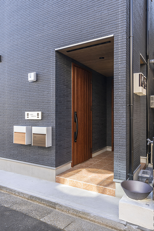 江戸川区で自然素材の注文住宅を建てるニットー住宅　インナーポーチ