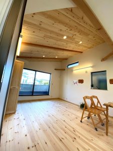 自然素材でこだわりの注文住宅を建てる江戸川区の工務店ニットー住宅　天然木のお家