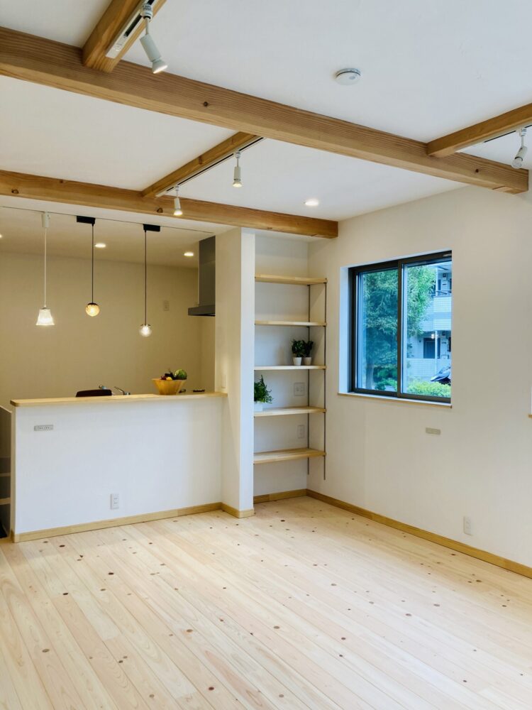 江戸川区で自然素材の注文住宅を建てるニットー住宅　自然を感じるダイニング