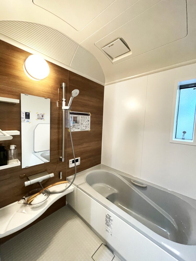 江戸川区で自然素材の注文住宅を建てるニットー住宅　標準浴室